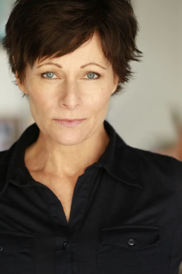 Cindy Hogan fotoğrafı