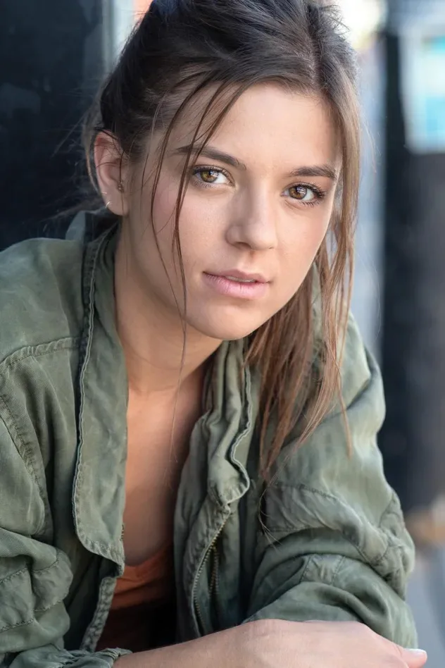Cover image for Aria Wallace