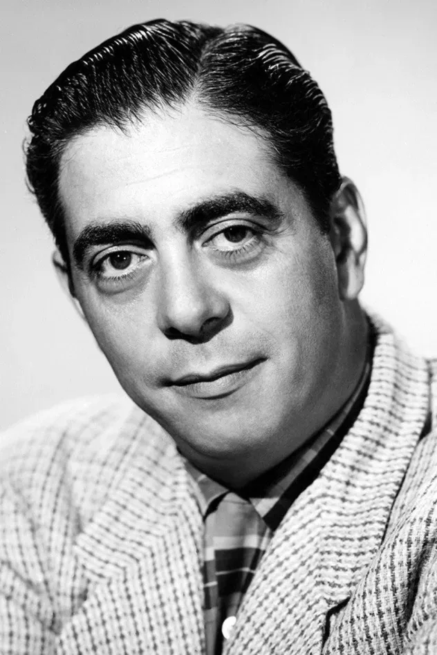 Cover image for Robert Strauss
