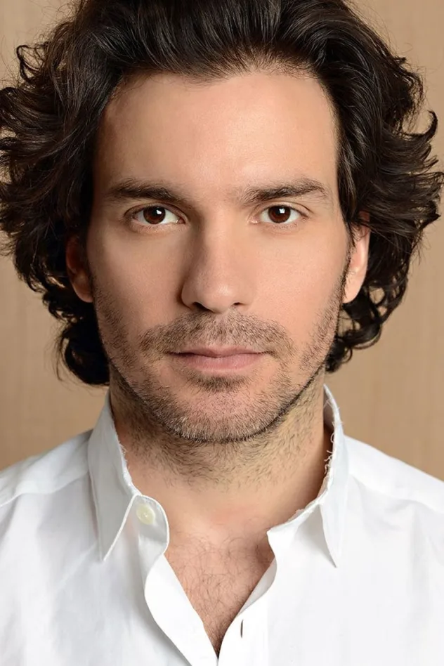 Santiago Cabrera fotoğrafı