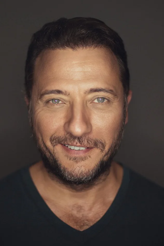 Yiğit Özşener fotoğrafı