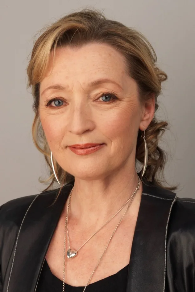 Lesley Manville fotoğrafı