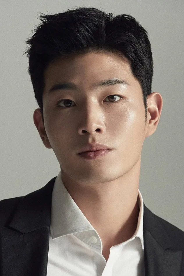 Lee Dong-ju fotoğrafı
