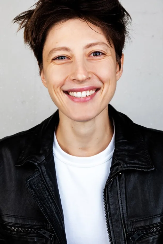 Julia Schunevitsch fotoğrafı