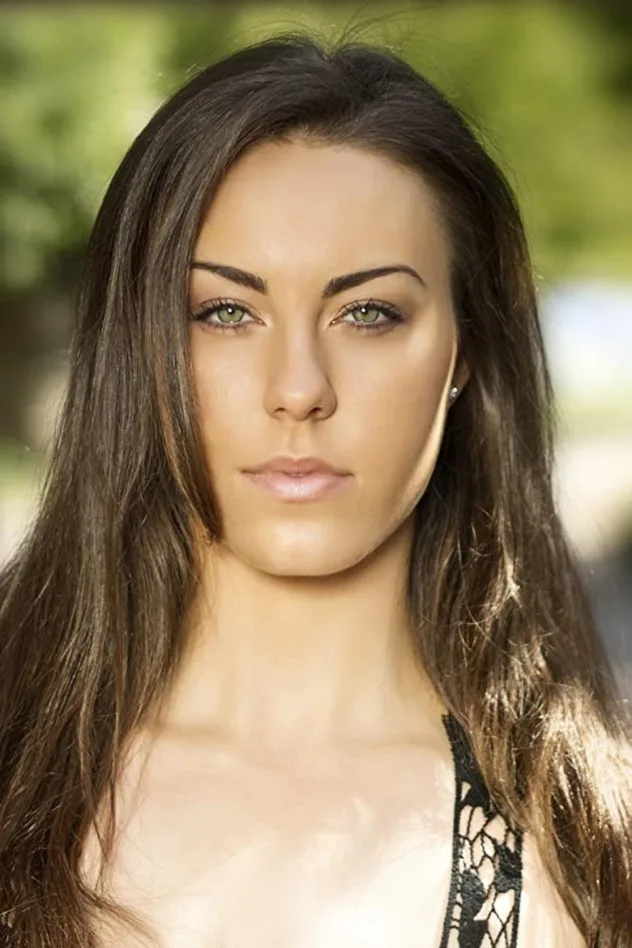 Lucy Cork fotoğrafı