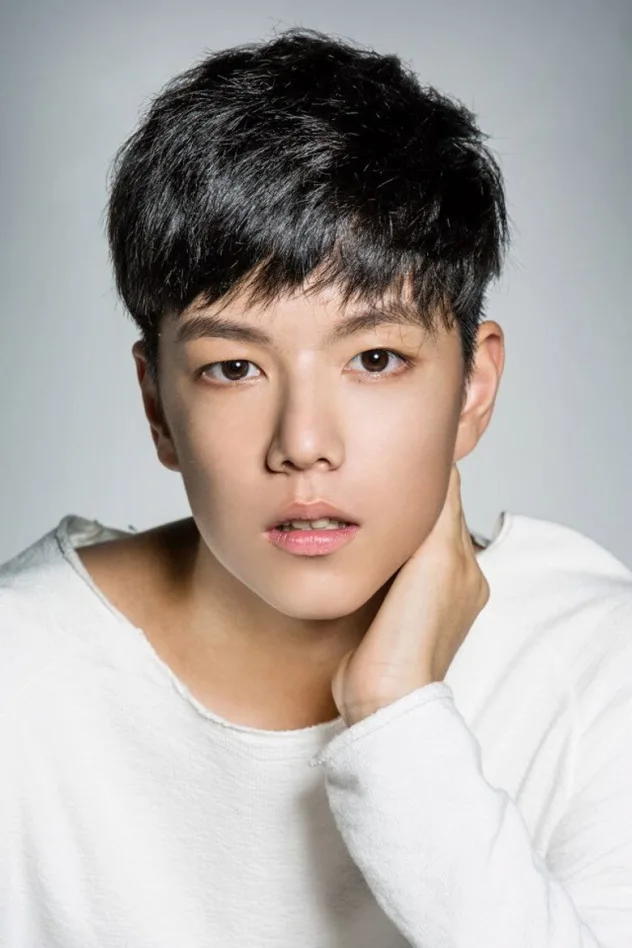 Min Ji-Hyuk fotoğrafı