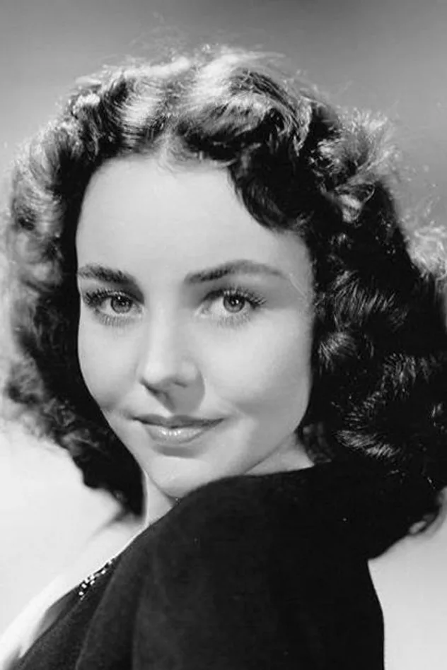 Jennifer Jones fotoğrafı