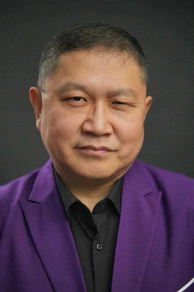 Юрий Ли fotoğrafı