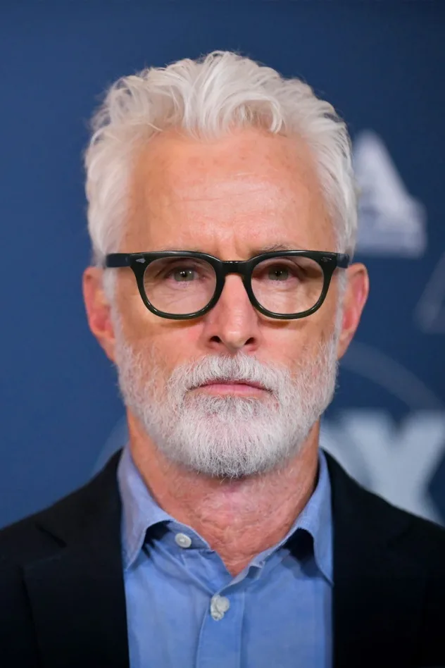 John Slattery fotoğrafı