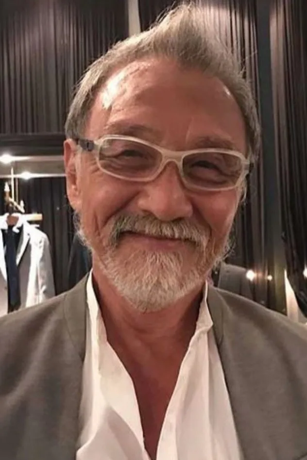 Dean Shek Tin fotoğrafı