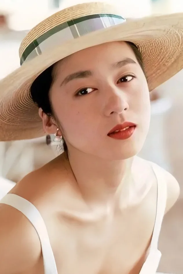 Chikako Aoyama fotoğrafı