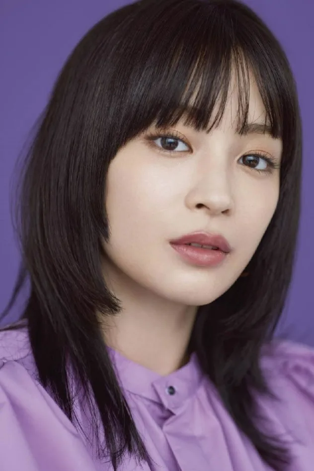 Suzu Hirose fotoğrafı