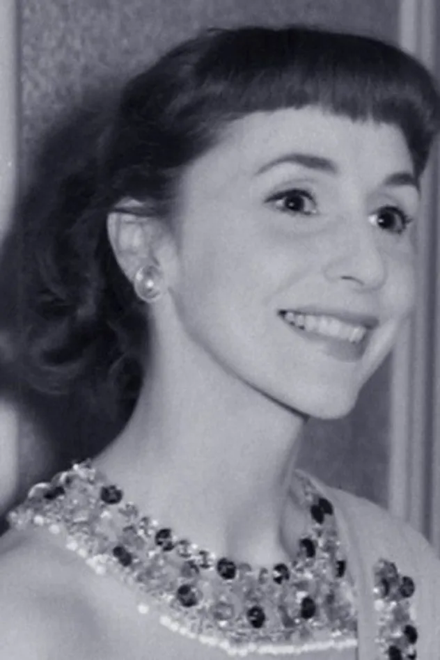 Marianne Stone fotoğrafı