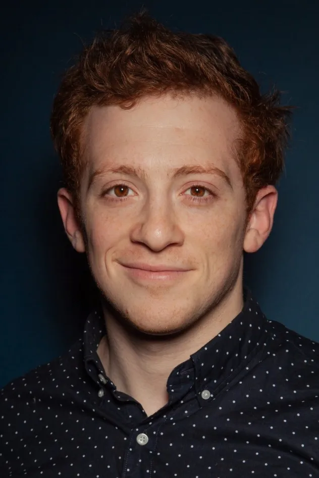 Ethan Slater fotoğrafı