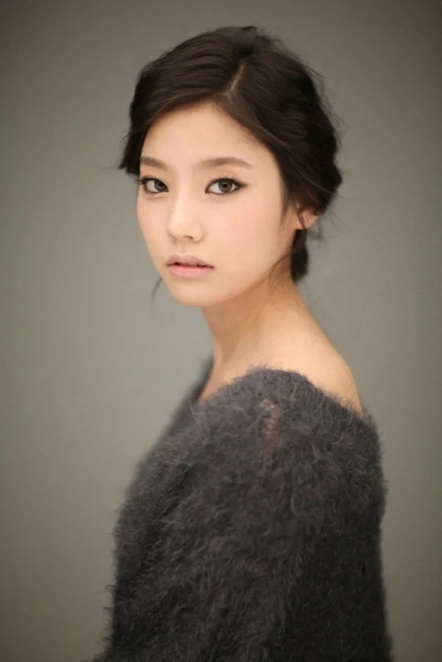 Eom Ji-hye fotoğrafı
