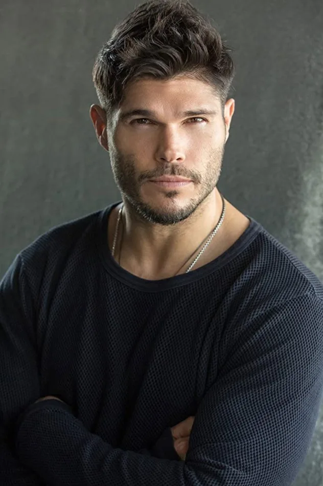 Taylor James fotoğrafı
