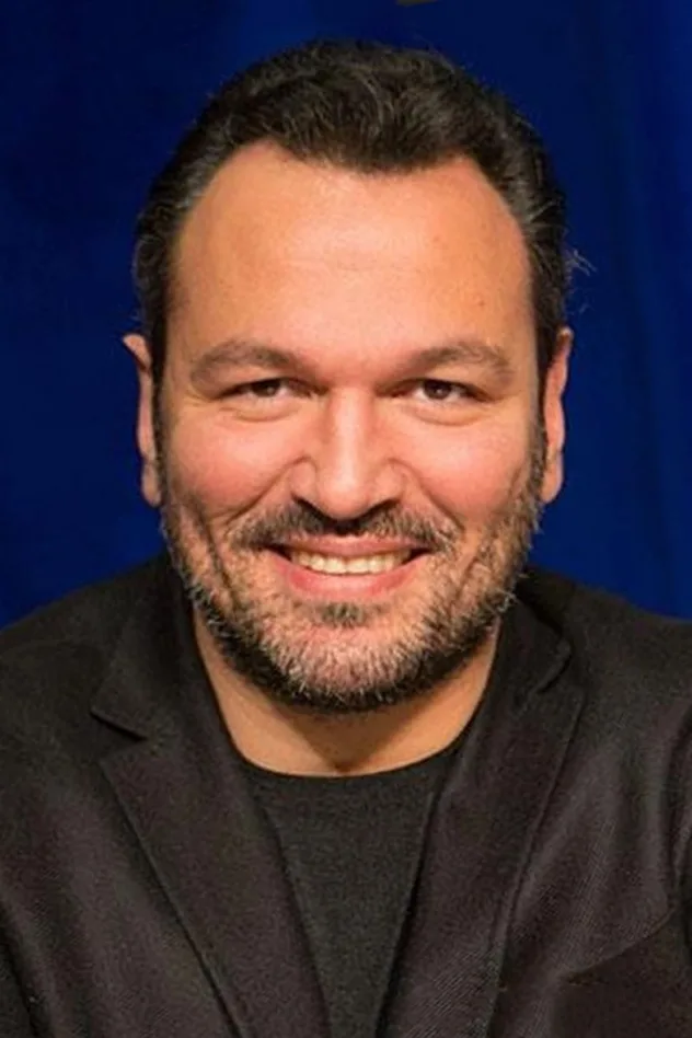 Ali Sunal fotoğrafı