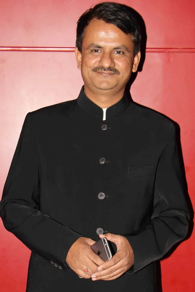 Girish Kulkarni fotoğrafı