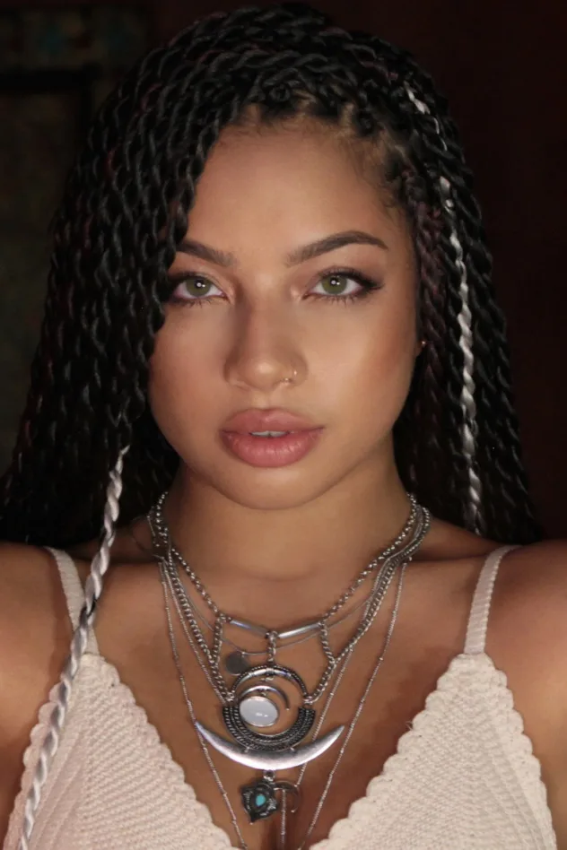 Kiana Ledé fotoğrafı