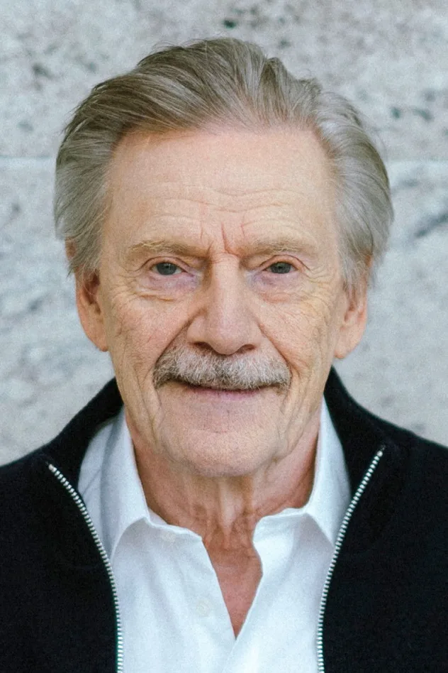 Jesper Christensen fotoğrafı