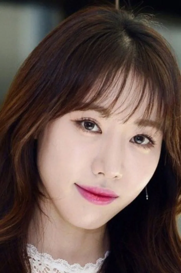 Kang Eun-hye photo