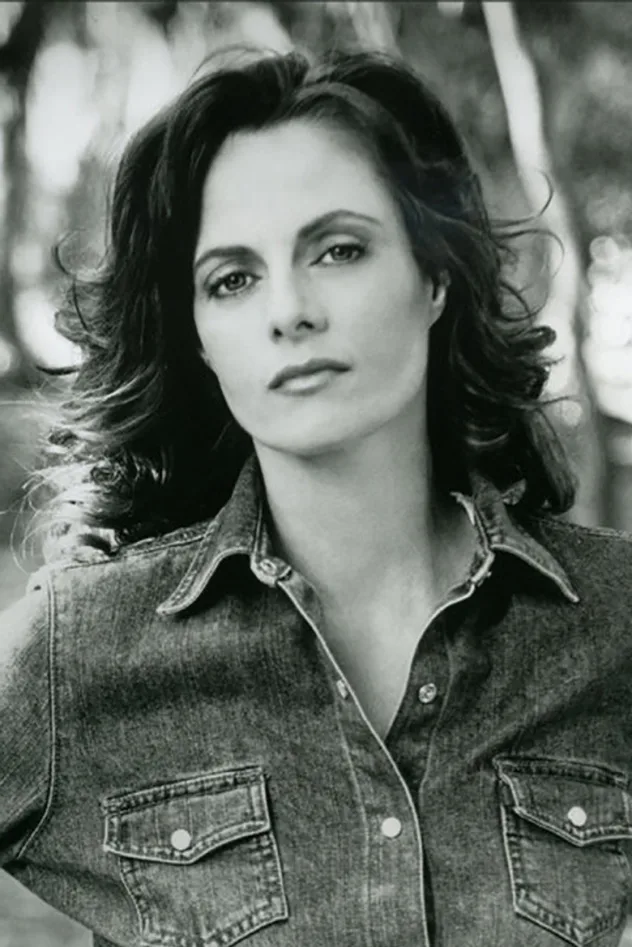 Lisa Blount fotoğrafı