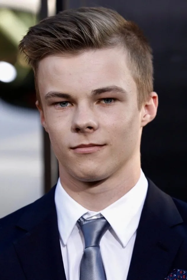 Nicholas Hamilton fotoğrafı