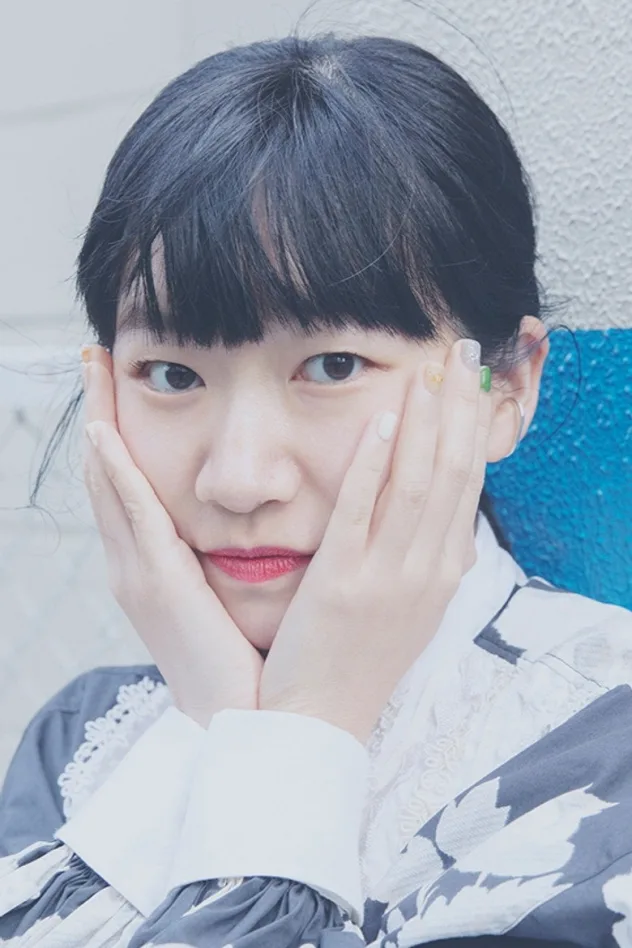 青柳いづみ fotoğrafı