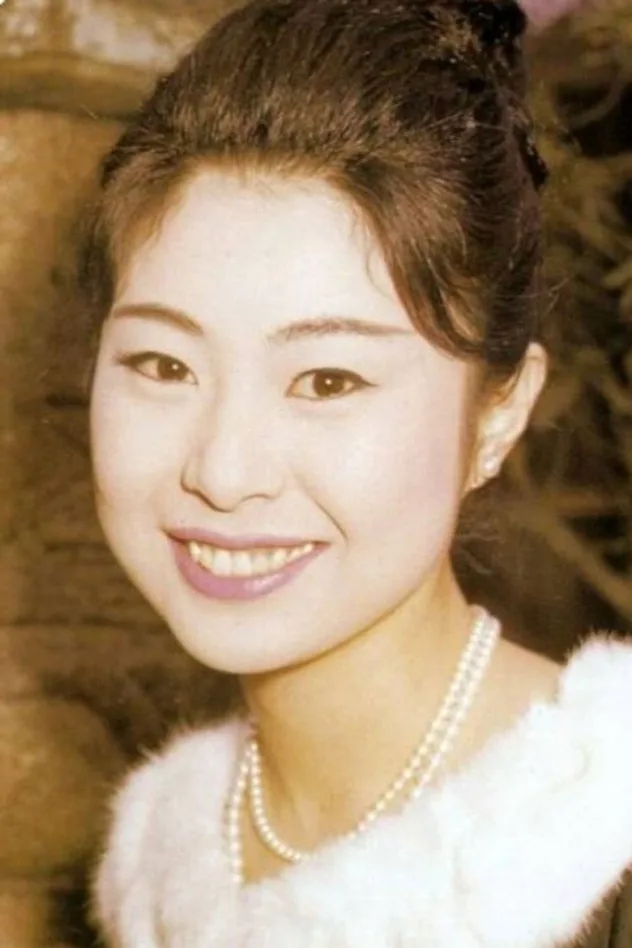 中村玉緒 fotoğrafı