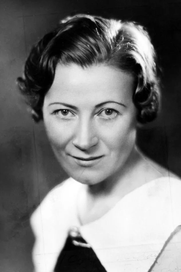 Edith Evanson fotoğrafı