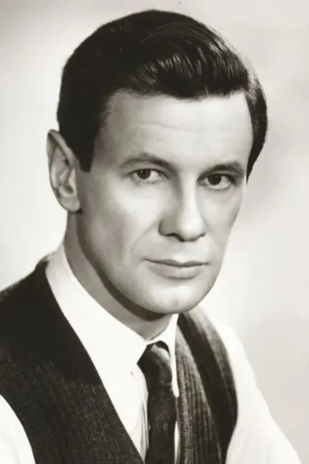 James Donald fotoğrafı