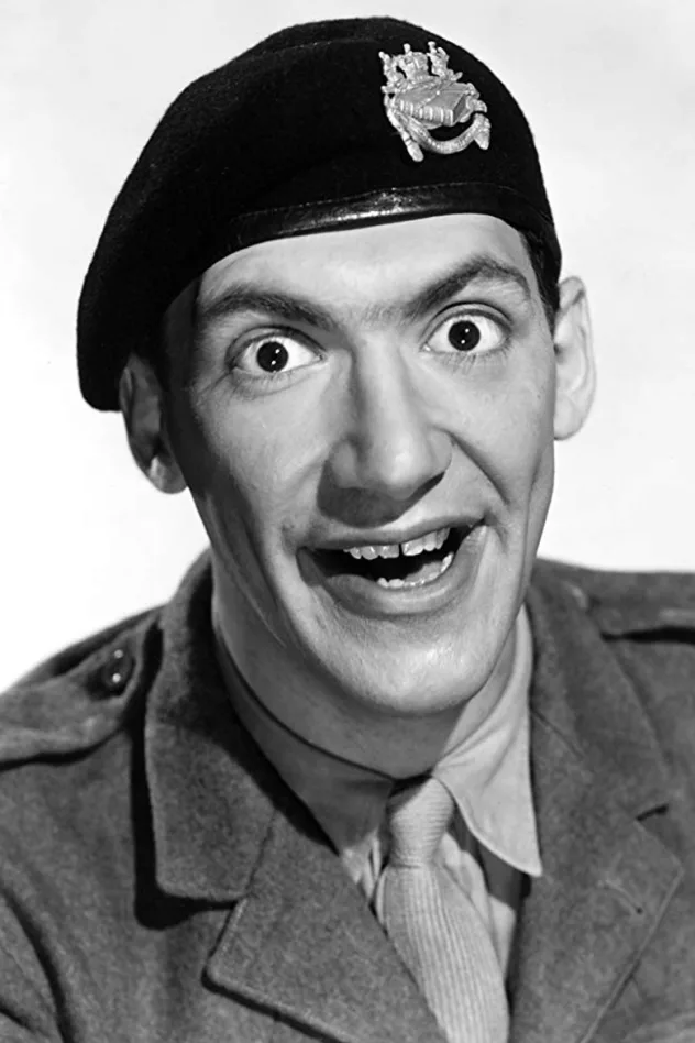Bernard Bresslaw fotoğrafı