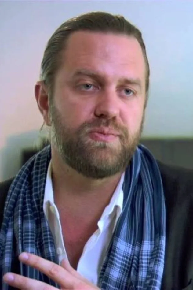 Carl Rinsch fotoğrafı