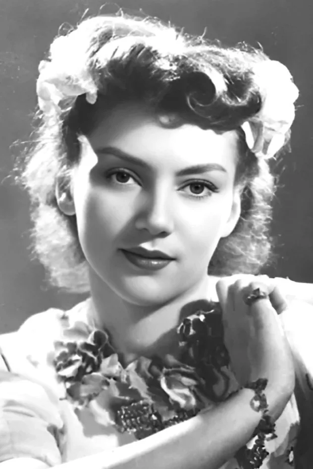 Yvette Lebon fotoğrafı