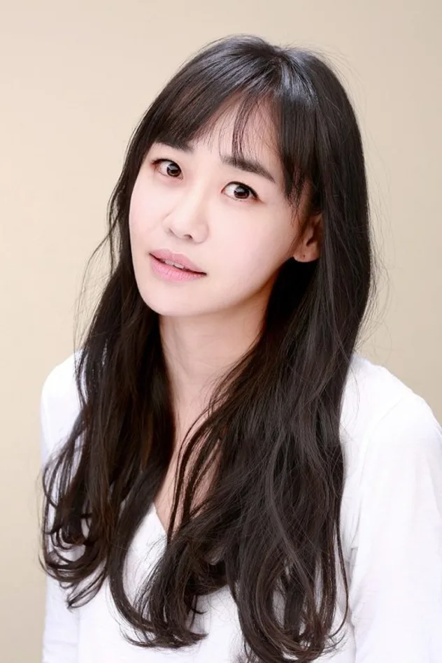 Kang Rae-yeon fotoğrafı