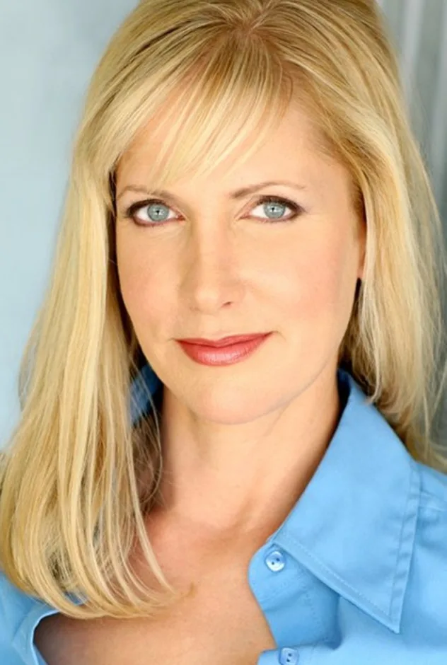 Kim Little fotoğrafı
