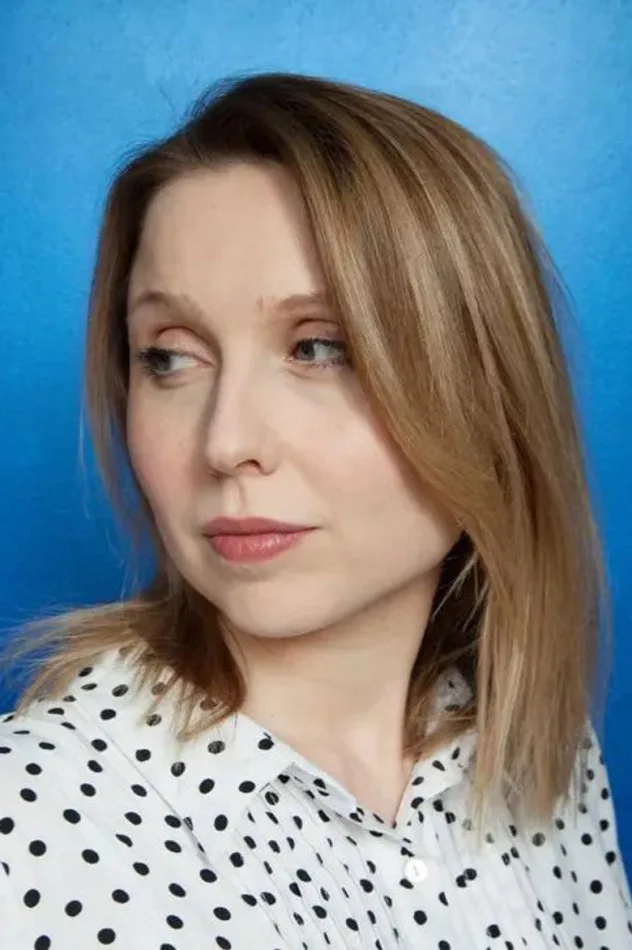 Polly Findlay fotoğrafı