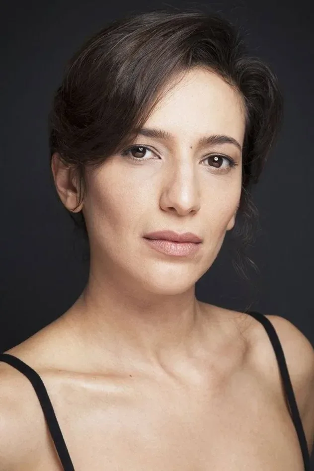 Cover image for Nihal Yalçın