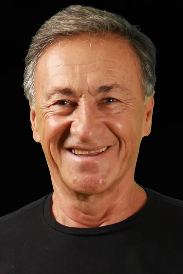 Cover image for Yalçın Özden