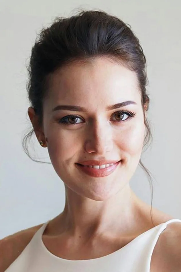 Fahriye Evcen fotoğrafı