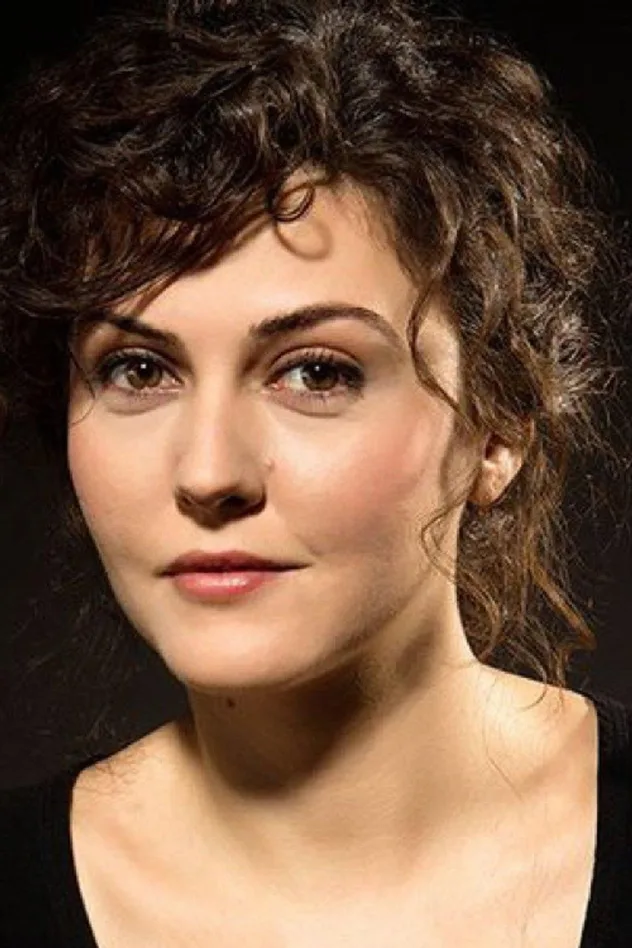 İdil Yener fotoğrafı