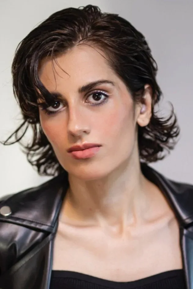 صورة الغلاف لـ Sarina Farhadi
