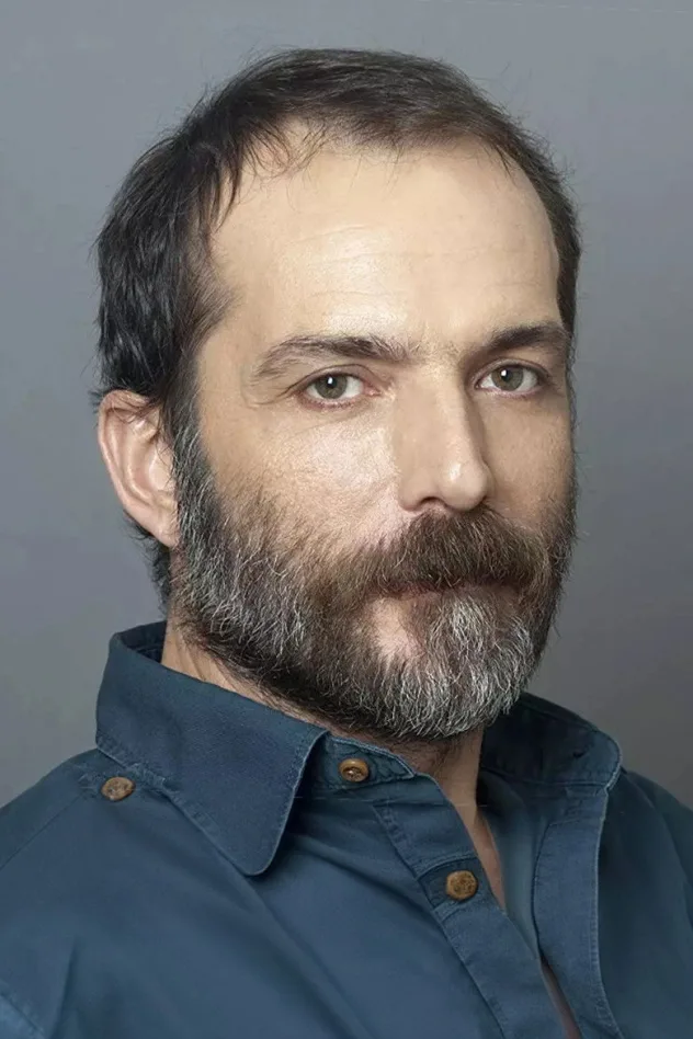 Muhammet Uzuner fotoğrafı
