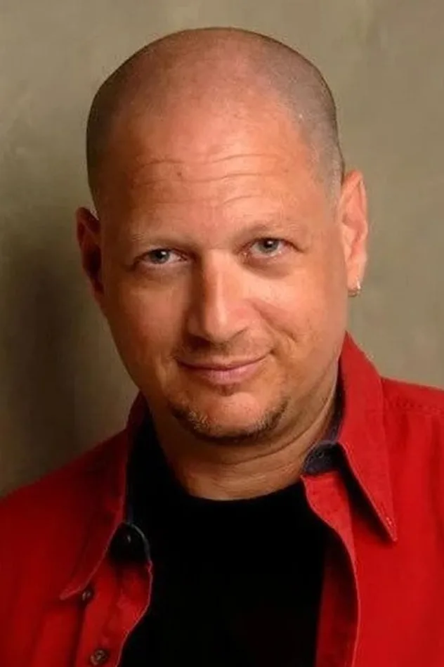 J.J. Cohen fotoğrafı
