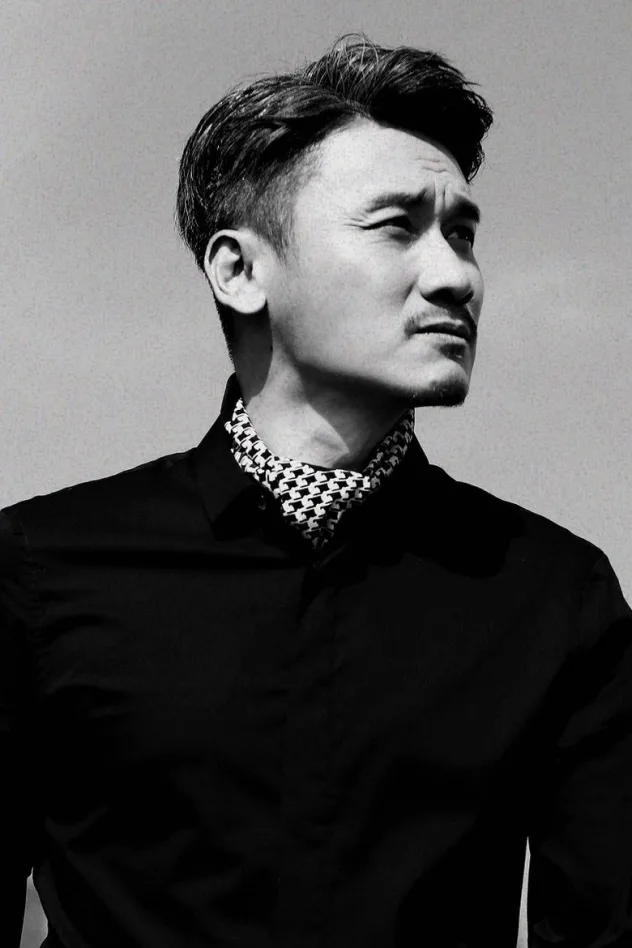 Zhou Tie fotoğrafı