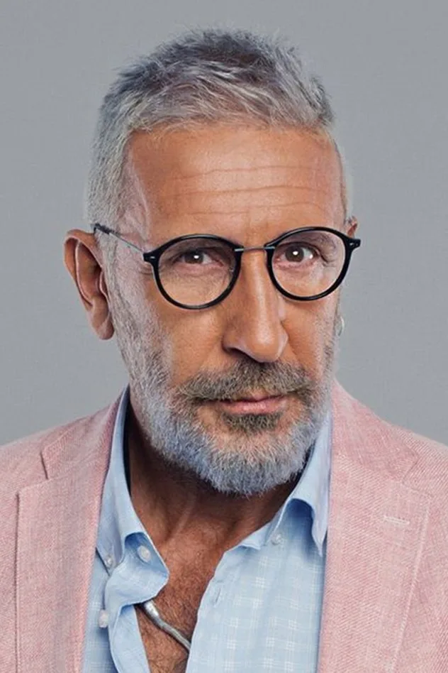 Cem Özer fotoğrafı