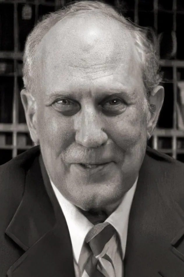 George Martin fotoğrafı