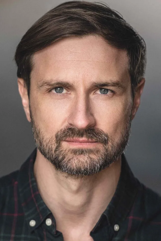 Alex Skarbek fotoğrafı
