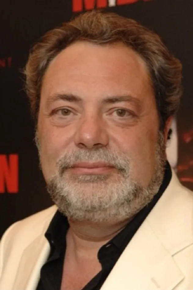 George Gallo fotoğrafı