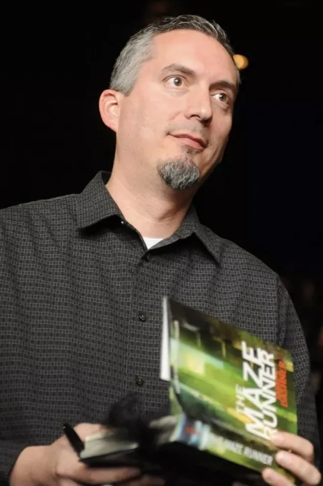 James Dashner fotoğrafı